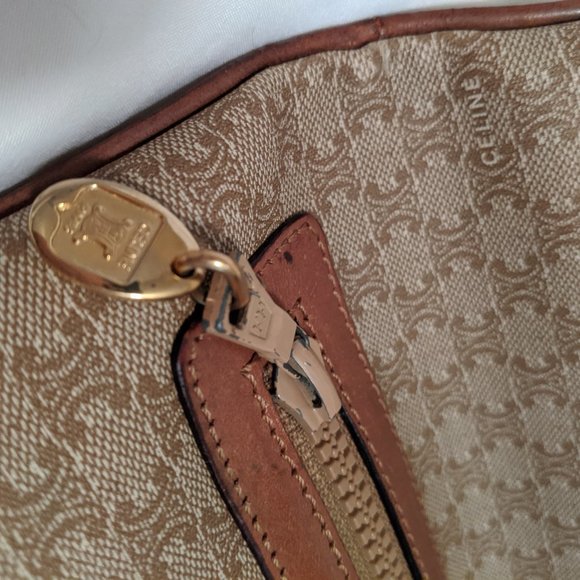 Celine Macadam Triomphe Clutch - Vintage - Picture 10 of 16